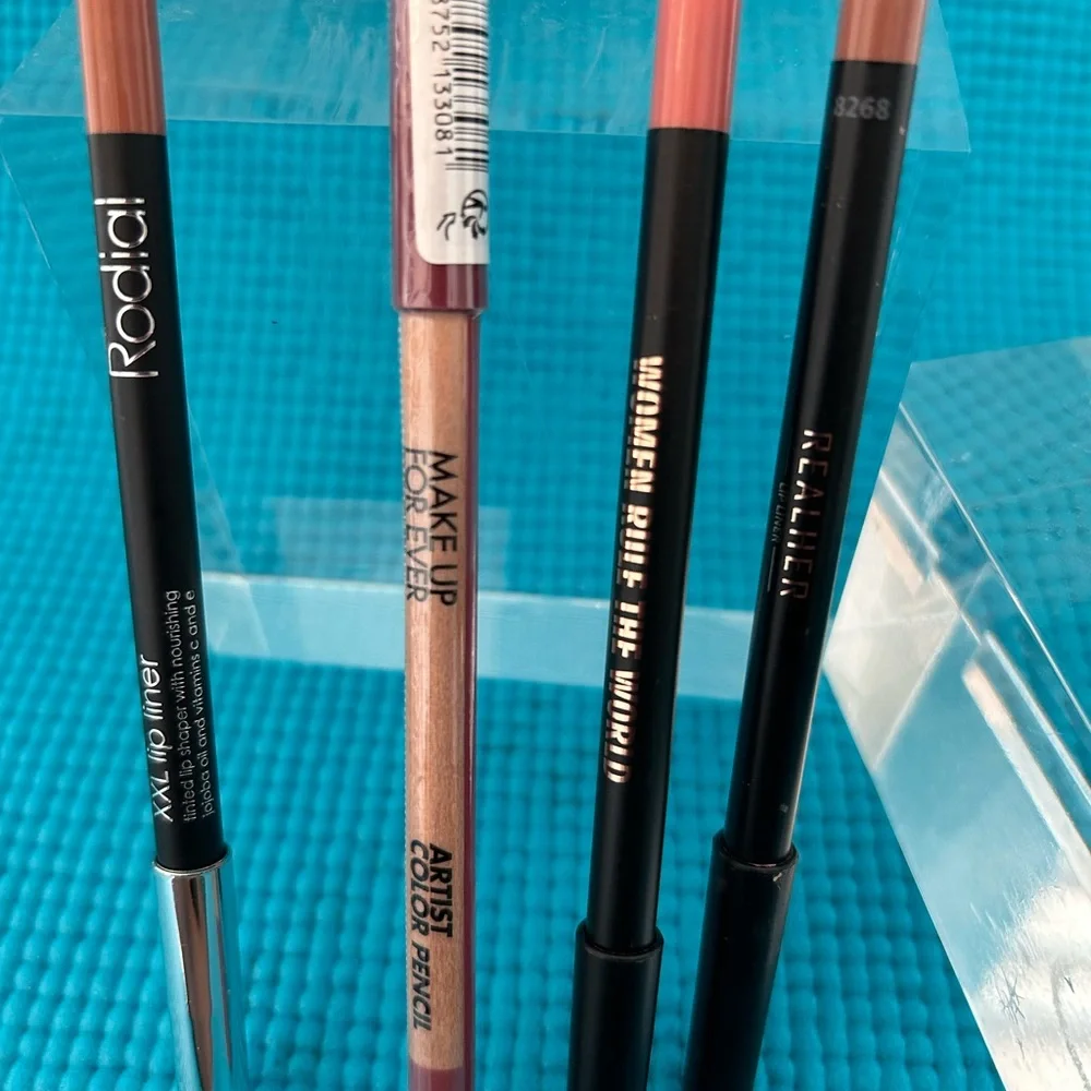 SUPER SALE!! GET ALL 4 LIP LINERS Name Brands - Picture 1 of 6